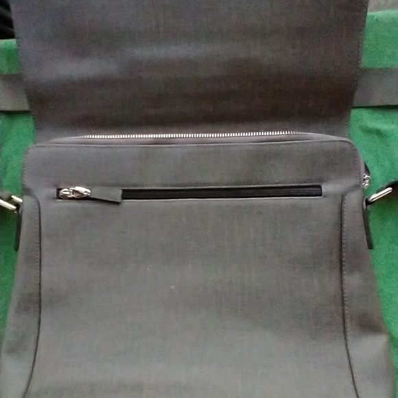 Devy Crossbody - Picture 4 of 10